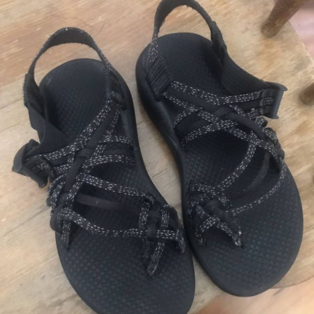 Women’s Chacos - All Black - Size 6